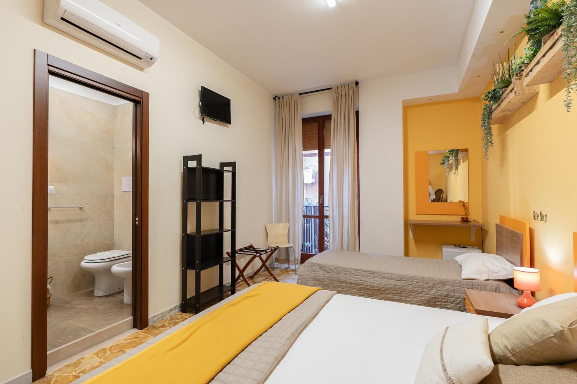 Santa Croce Rooms Барлетта Экстерьер фото